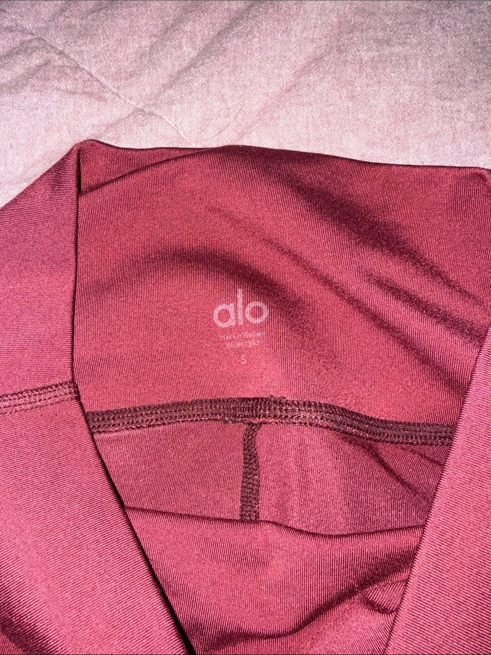 Alo Capri Leggings with mesh maroon size S